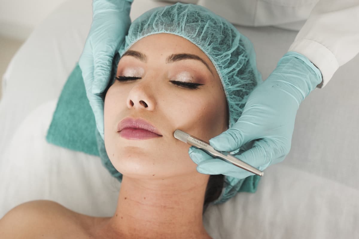 HIFU Jowl Reduction